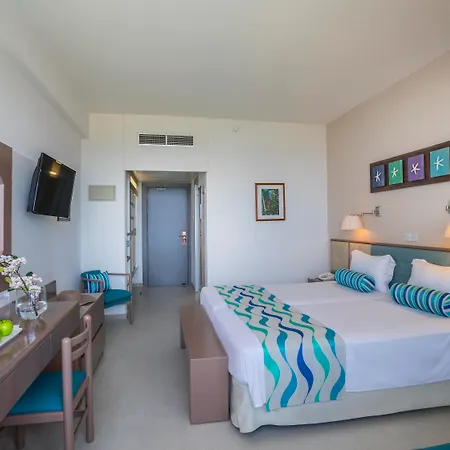 Cavo Maris 4*