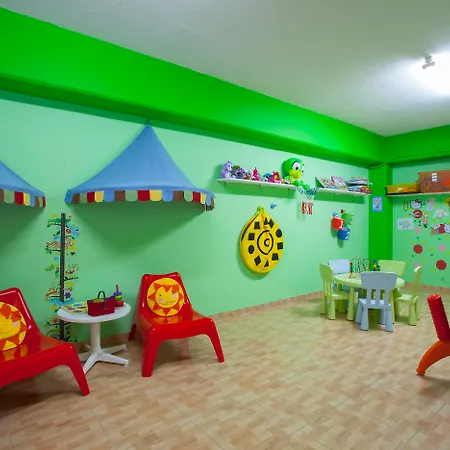 Ξενοδοχείο Cavo Maris 4*