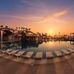 Cavo Maris Hotel