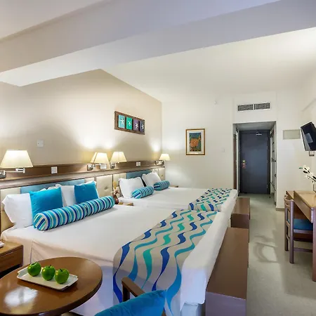 Cavo Maris 4*