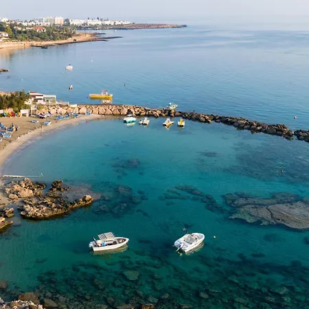 Hotel Cavo Maris 4*
