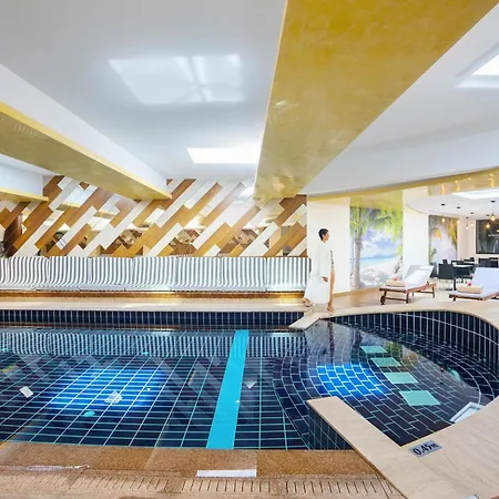 Cavo Maris 4*
