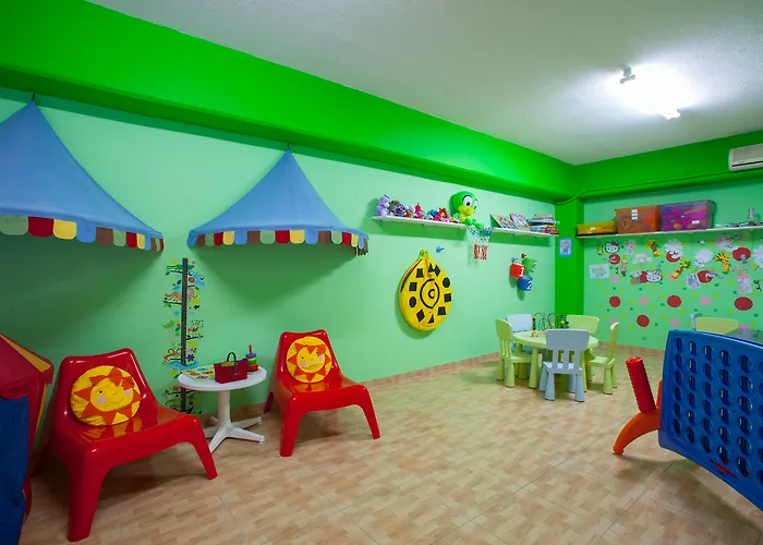 Hotell Cavo Maris 4*