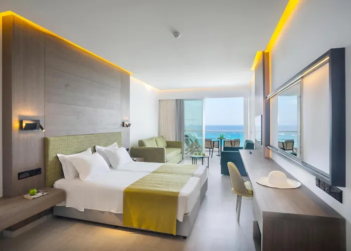 Cavo Maris 4* Protaras